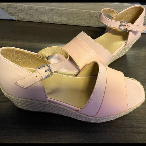 Naturalizer Opal  wedges - Picture 2 of 5